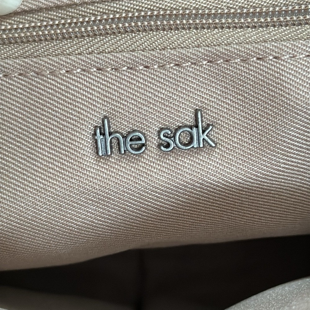 New The Sak women’s crocheted soft peach color crossbody purse. 11”W x 7 1/2” H. - Picture 3 of 14